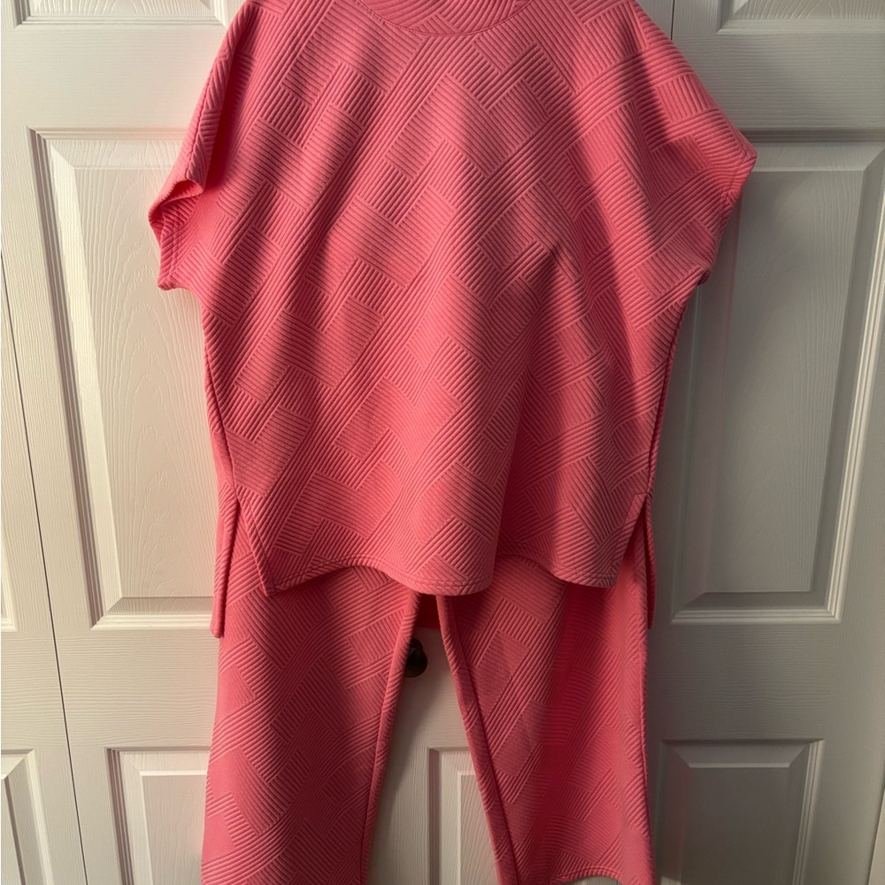 Pink Textured Women's Set